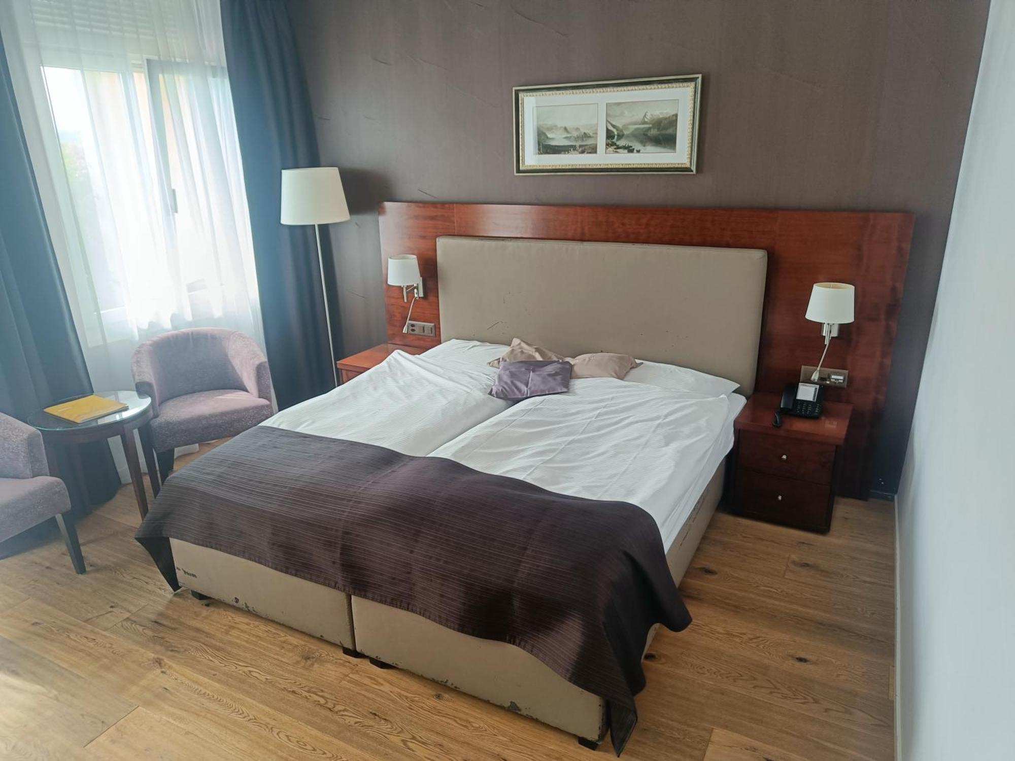 Superior Doppel- oder Zweibettzimmer mit Seeblick